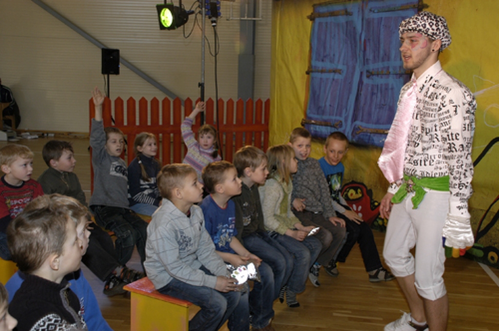 Skolēnu drošības kampaņā «ToDo drošās mājas» Codes pamatskolā ceturtdien, 14. aprīlī, un piektdien, 15. aprīlī, piedalījās visu Bauskas novada skolu sākumklašu audzēkņi. Bērni aizrautīgā nodarbībā gūst noderīgas zināšanas.Skolēni kopā ar...
Autors: Ivars Bogdanovs