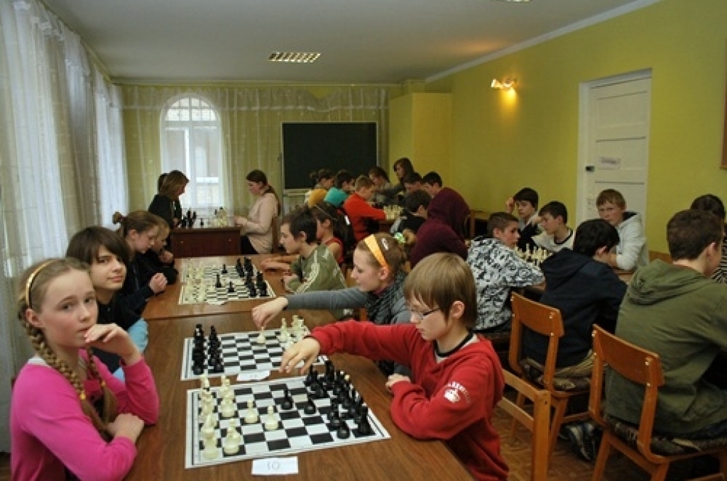 8. aprīlī Bērnu un jaunatnes sporta skolā notika Bauskas novada sacensības šahā 6. – 9. klašu skolēniem.Piedalījās 30 dalībnieku no septiņām skolām, tika izspēlētas septiņas kārtas. Labākie trīs puiši ieguva sešus punktus, bet pēc...
Autors: Uldis Varnevičs