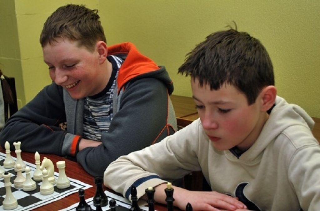 8. aprīlī Bērnu un jaunatnes sporta skolā notika Bauskas novada sacensības šahā 6. – 9. klašu skolēniem.Piedalījās 30 dalībnieku no septiņām skolām, tika izspēlētas septiņas kārtas. Labākie trīs puiši ieguva sešus punktus, bet pēc...
Autors: Uldis Varnevičs