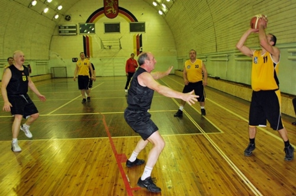 6. aprīlī noslēdzās Bauskas novada atklātais čempionāts veterāniem basketbolā. Kā ierasts – uzvarēja viesi no Iecavas.
Autors: Uldis Varnevičs