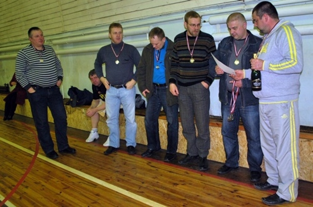 6. aprīlī noslēdzās Bauskas novada atklātais čempionāts veterāniem basketbolā. Kā ierasts – uzvarēja viesi no Iecavas.
Autors: Uldis Varnevičs