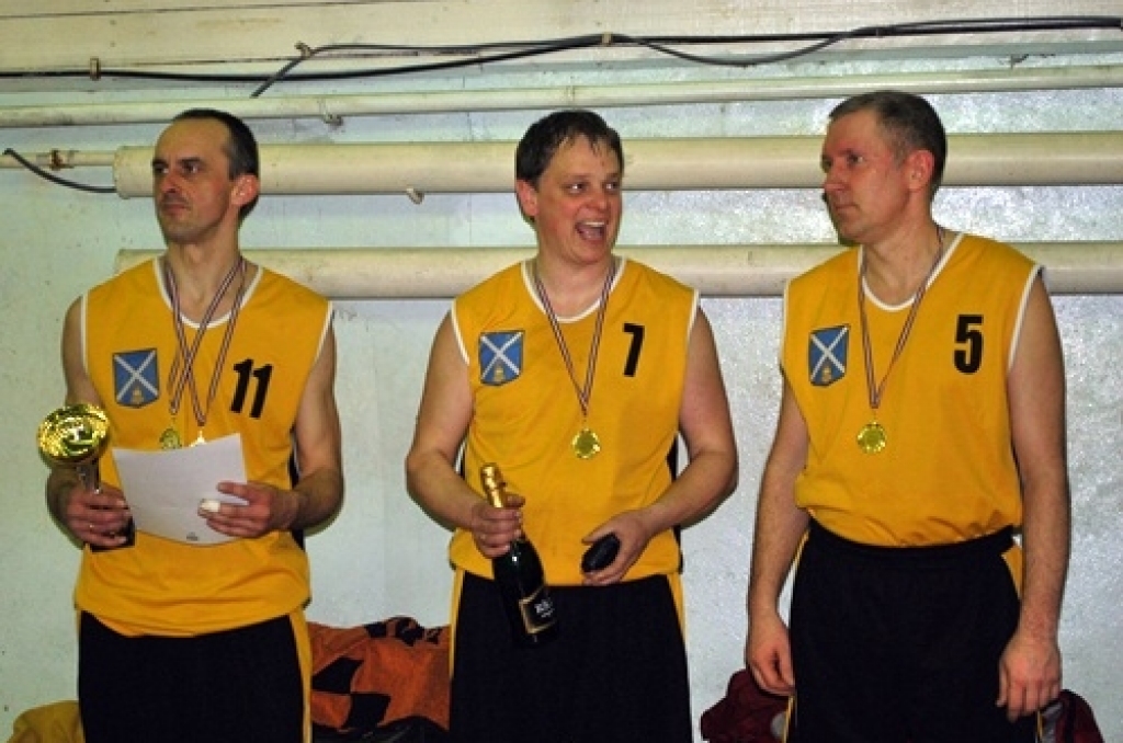 6. aprīlī noslēdzās Bauskas novada atklātais čempionāts veterāniem basketbolā. Kā ierasts – uzvarēja viesi no Iecavas.
Autors: Uldis Varnevičs