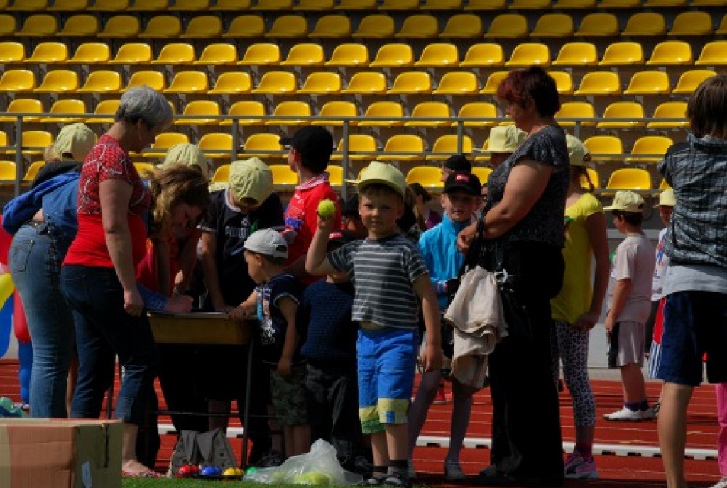 Sestdien, 28. maijā, Bauskas novada sporta bāzē risinājās daudzbērnu un maznodrošināto ģimeņu bērniem veltīti sporta svētki, ko organizēja Pestīšanas Armijas Bauskas korpusa pensionāru un invalīdu sporta grupa "Zvaigzne". Dažādajās...
Autors: Kristaps Ābelnieks