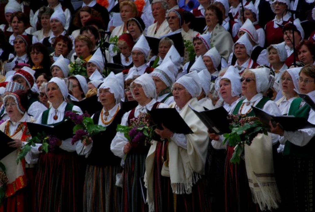 Sestdien, 28. maijā, Bauskas pilskalna estrādē risinājās 41. Latvijas senioru koru Dziesmu svētki. Tie pulcēja 12 sieviešu un 28 jauktos korus no Bauskas, Rēzeknes, Limbažiem, Balviem, Kokneses, Ogres, Talsiem, Rīgas, Jelgavas, Lubānas,...
Autors: Kristaps Ābelnieks