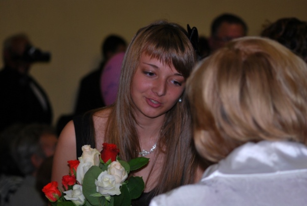 Piektdien, 27. maijā, diplomu par Bauskas mūzikas skolas absolvēšanu saņēma 18 talantīgi jaunieši. Pēc tam, kad ģimenes, radi un draugi absolventus bija apsveikuši, skolēni un vecāki pateicās pedagogiem. Lai parādītu, kā mūzika tiktu...
Autors: Kristaps Ābelnieks