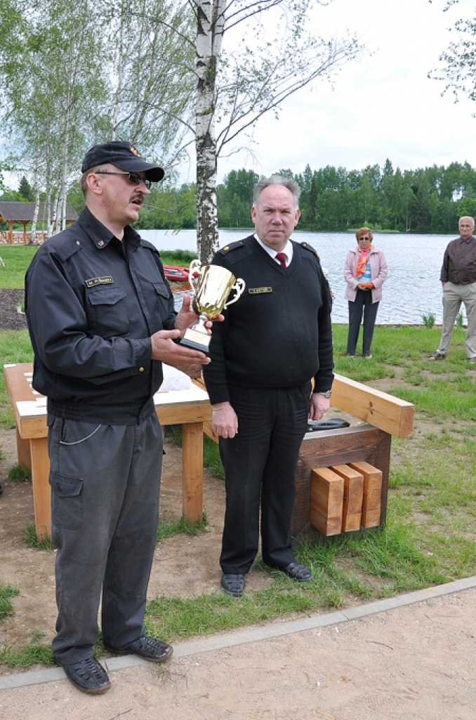 Gadskārtējās sacensībās pie Vecā ezera Vecumniekos satikās Valsts ugunsdzēsības un glābšanas dienesta (VUGD) Zemgales reģiona brigādes (ZRB) struktūrvienību pārstāvji no Bauskas, Jelgavas, Iecavas, Vecumniekiem, Kandavas, pašvaldību...