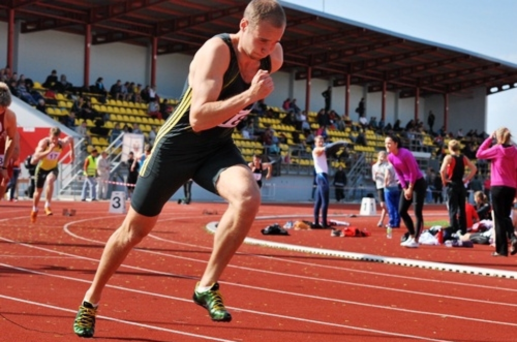 Kupls skaits sportistu ieradās Bauskas novada pašvaldības sporta bāzē 24. maija vakarā. Starp viņiem bija vairāk nekā 30 dalībnieku no Bauskas un Iecavas novada.
Latvijas vieglatlētikas kausu izcīņas posmā Bauskā treniņu sacensībās...
Autors: Uldis Varnevičs