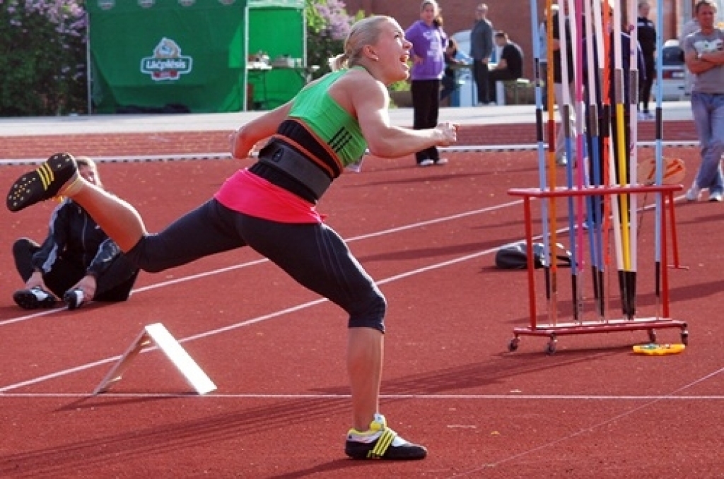 Kupls skaits sportistu ieradās Bauskas novada pašvaldības sporta bāzē 24. maija vakarā. Starp viņiem bija vairāk nekā 30 dalībnieku no Bauskas un Iecavas novada.
Latvijas vieglatlētikas kausu izcīņas posmā Bauskā treniņu sacensībās...
Autors: Uldis Varnevičs