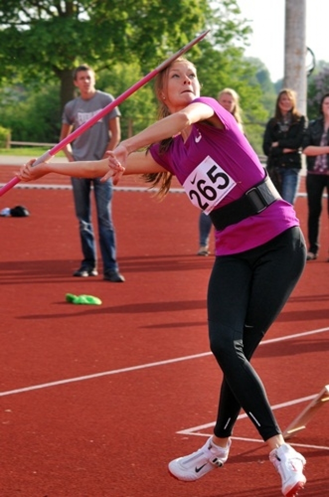 Kupls skaits sportistu ieradās Bauskas novada pašvaldības sporta bāzē 24. maija vakarā. Starp viņiem bija vairāk nekā 30 dalībnieku no Bauskas un Iecavas novada.
Latvijas vieglatlētikas kausu izcīņas posmā Bauskā treniņu sacensībās...
Autors: Uldis Varnevičs