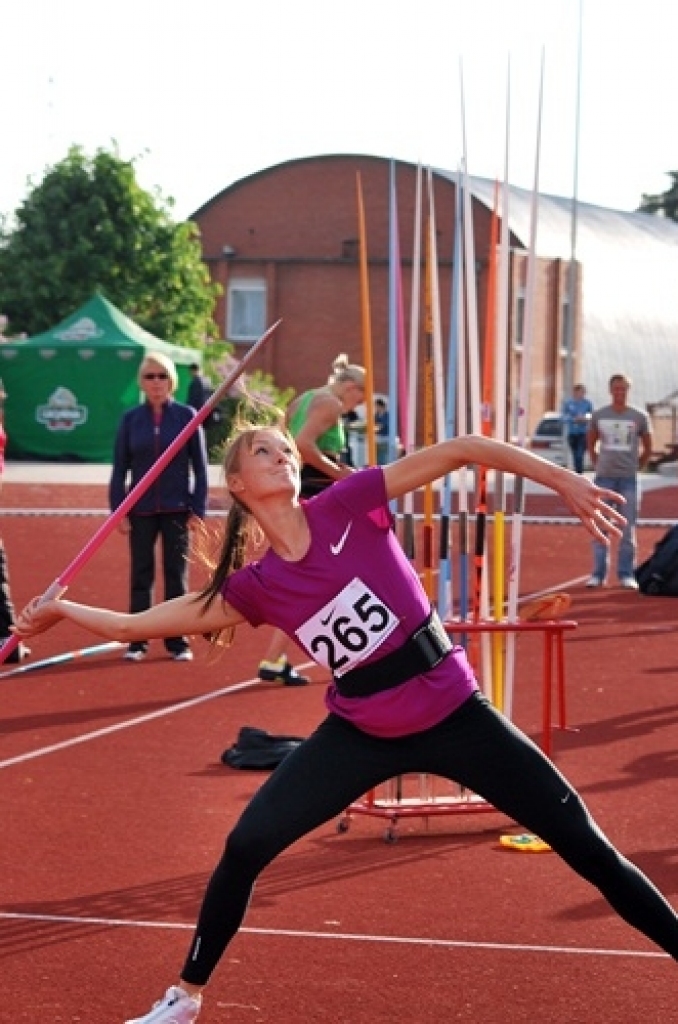 Kupls skaits sportistu ieradās Bauskas novada pašvaldības sporta bāzē 24. maija vakarā. Starp viņiem bija vairāk nekā 30 dalībnieku no Bauskas un Iecavas novada.
Latvijas vieglatlētikas kausu izcīņas posmā Bauskā treniņu sacensībās...
Autors: Uldis Varnevičs