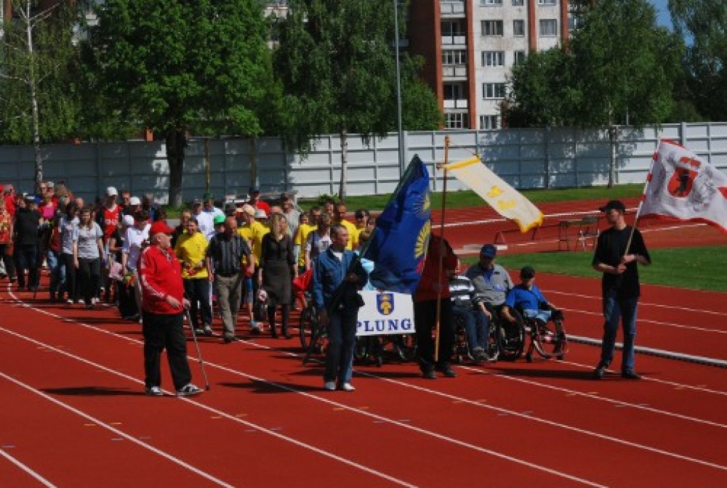 Bauskas novada pašvaldības sporta bāzē 21. maijā risinājās pavasara sporta svētki cilvēkiem ar īpašām vajadzībām. Ap 120 dalībnieku no Bauskas, Iecavas, Rundāles novada, kā arī ciemiņi no Dobeles, Siguldas un Pluņģes (Lietuva) sacentās...
Autors: Kristaps Ābelnieks