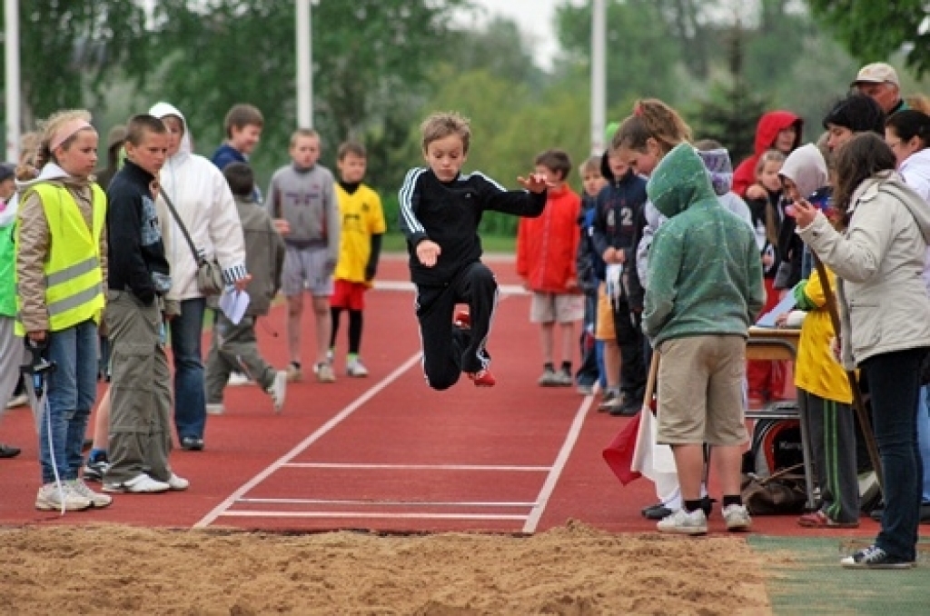 Bauskas novada pašvaldības sporta bāzēs 17. un 18. maijā notika sacensības skolu jauniešiem, kuras organizēja Bauskas bērnu un jaunatnes sporta skolas pedagogi un piedalījās Bauskas, Rundāles, Iecavas un Neretas novada jaunie sportisti. ...
Autors: Uldis Varnevičs
