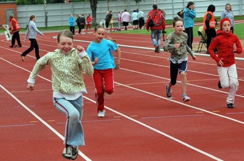 Bauskas novada pašvaldības sporta bāzēs 17. un 18. maijā notika sacensības skolu jauniešiem, kuras organizēja Bauskas bērnu un jaunatnes sporta skolas pedagogi un piedalījās Bauskas, Rundāles, Iecavas un Neretas novada jaunie sportisti. ...
Autors: Uldis Varnevičs