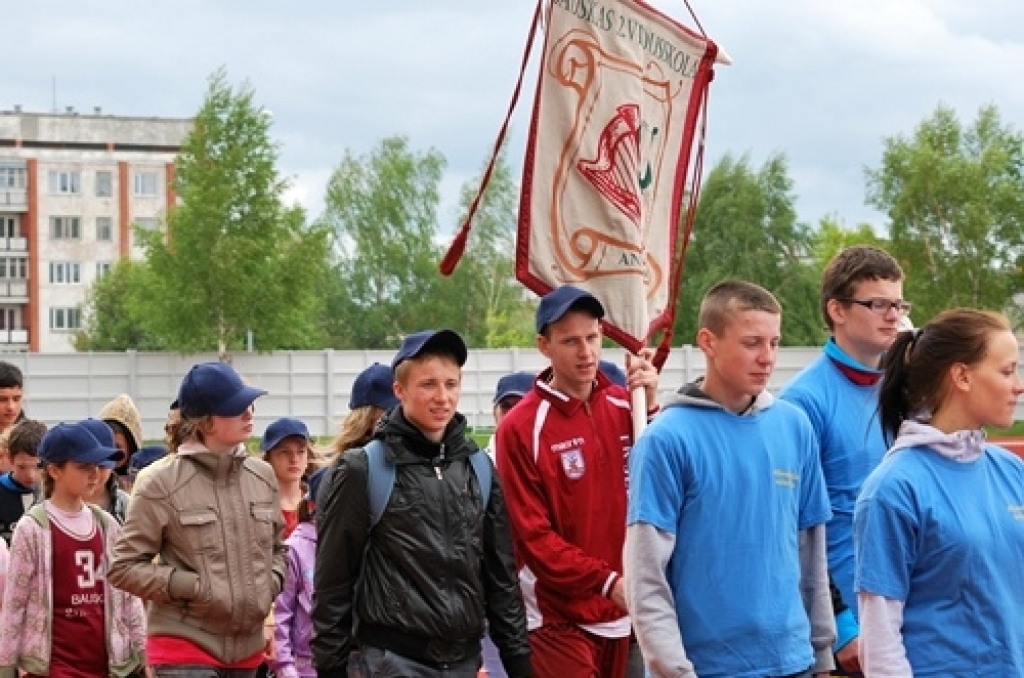 Bauskas novada pašvaldības sporta bāzēs 17. un 18. maijā notika sacensības skolu jauniešiem, kuras organizēja Bauskas bērnu un jaunatnes sporta skolas pedagogi un piedalījās Bauskas, Rundāles, Iecavas un Neretas novada jaunie sportisti. ...
Autors: Uldis Varnevičs