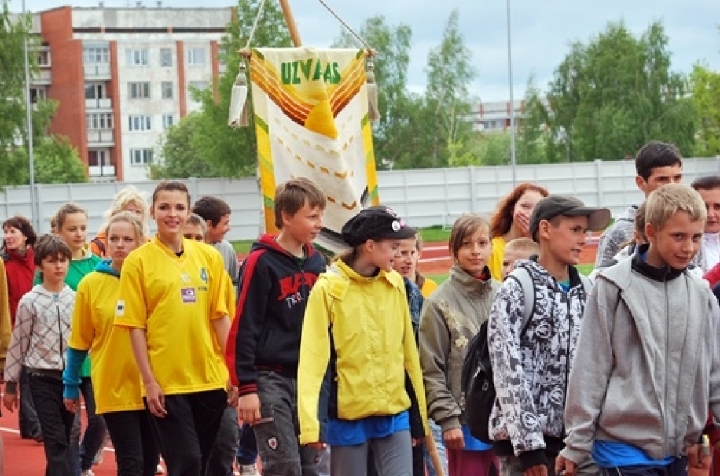Bauskas novada pašvaldības sporta bāzēs 17. un 18. maijā notika sacensības skolu jauniešiem, kuras organizēja Bauskas bērnu un jaunatnes sporta skolas pedagogi un piedalījās Bauskas, Rundāles, Iecavas un Neretas novada jaunie sportisti. ...
Autors: Uldis Varnevičs