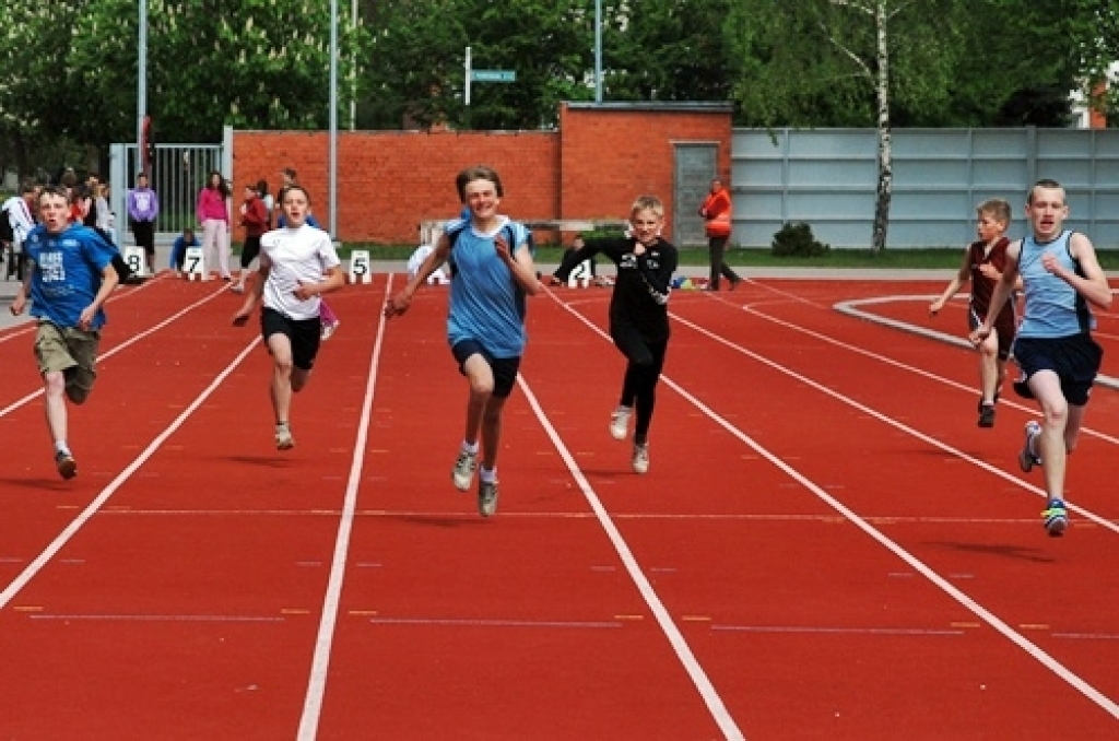 Bauskas novada pašvaldības sporta bāzēs 17. un 18. maijā notika sacensības skolu jauniešiem, kuras organizēja Bauskas bērnu un jaunatnes sporta skolas pedagogi un piedalījās Bauskas, Rundāles, Iecavas un Neretas novada jaunie sportisti. ...
Autors: Uldis Varnevičs