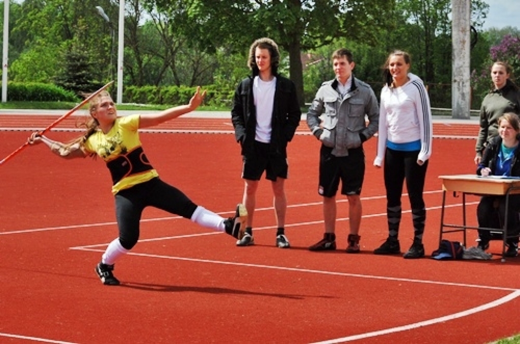 Bauskas novada pašvaldības sporta bāzēs 17. un 18. maijā notika sacensības skolu jauniešiem, kuras organizēja Bauskas bērnu un jaunatnes sporta skolas pedagogi un piedalījās Bauskas, Rundāles, Iecavas un Neretas novada jaunie sportisti. ...
Autors: Uldis Varnevičs