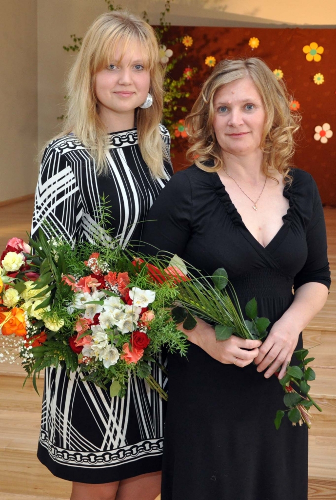 Vecumnieku novadā konkursa «Gada skolēns 2011» noslēguma sarīkojums notika Valles saieta namā 12. maijā.
Svinīgajā ceremonijā piedalījās novada vispārizglītojošo skolu izvirzītie labākie audzēkņi – 15 jaunieši: pieci no Misas, četri – no...