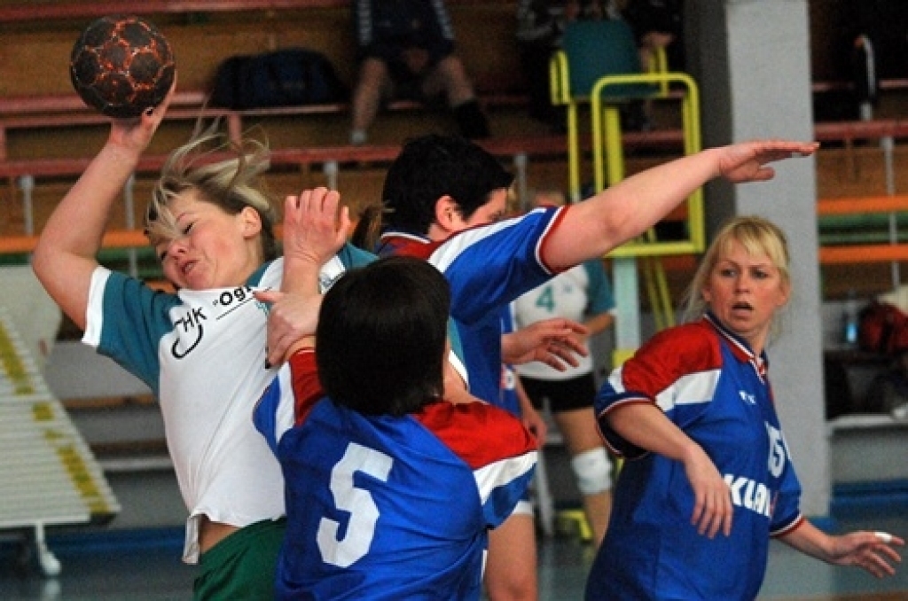 Bauskas sporta namā «Mēmele» 30. aprīlī notika 2010./2011. gada Lietuvas atklātā handbola čempionāta veterāniem spēles vīriešiem un sievietēm «Bauskas kauss 2011».
Šo sporta veidu pie mums iznāk reti redzēt. Lai arī tās, tāpat kā citas...
Autors: Uldis Varnevičs