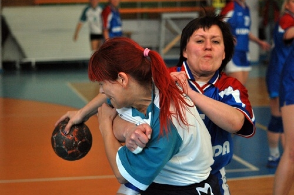 Bauskas sporta namā «Mēmele» 30. aprīlī notika 2010./2011. gada Lietuvas atklātā handbola čempionāta veterāniem spēles vīriešiem un sievietēm «Bauskas kauss 2011».
Šo sporta veidu pie mums iznāk reti redzēt. Lai arī tās, tāpat kā citas...
Autors: Uldis Varnevičs