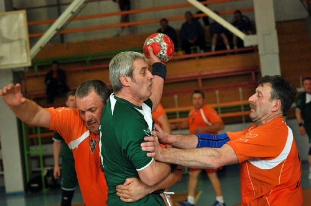 Bauskas sporta namā «Mēmele» 30. aprīlī notika 2010./2011. gada Lietuvas atklātā handbola čempionāta veterāniem spēles vīriešiem un sievietēm «Bauskas kauss 2011».
Šo sporta veidu pie mums iznāk reti redzēt. Lai arī tās, tāpat kā citas...
Autors: Uldis Varnevičs