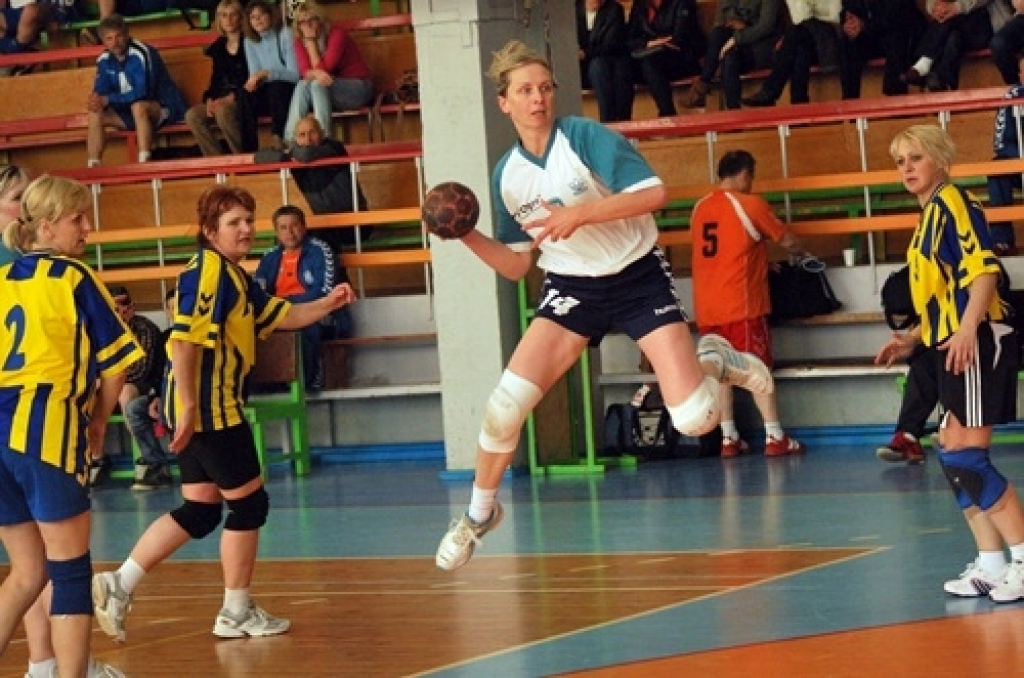 Bauskas sporta namā «Mēmele» 30. aprīlī notika 2010./2011. gada Lietuvas atklātā handbola čempionāta veterāniem spēles vīriešiem un sievietēm «Bauskas kauss 2011».
Šo sporta veidu pie mums iznāk reti redzēt. Lai arī tās, tāpat kā citas...
Autors: Uldis Varnevičs