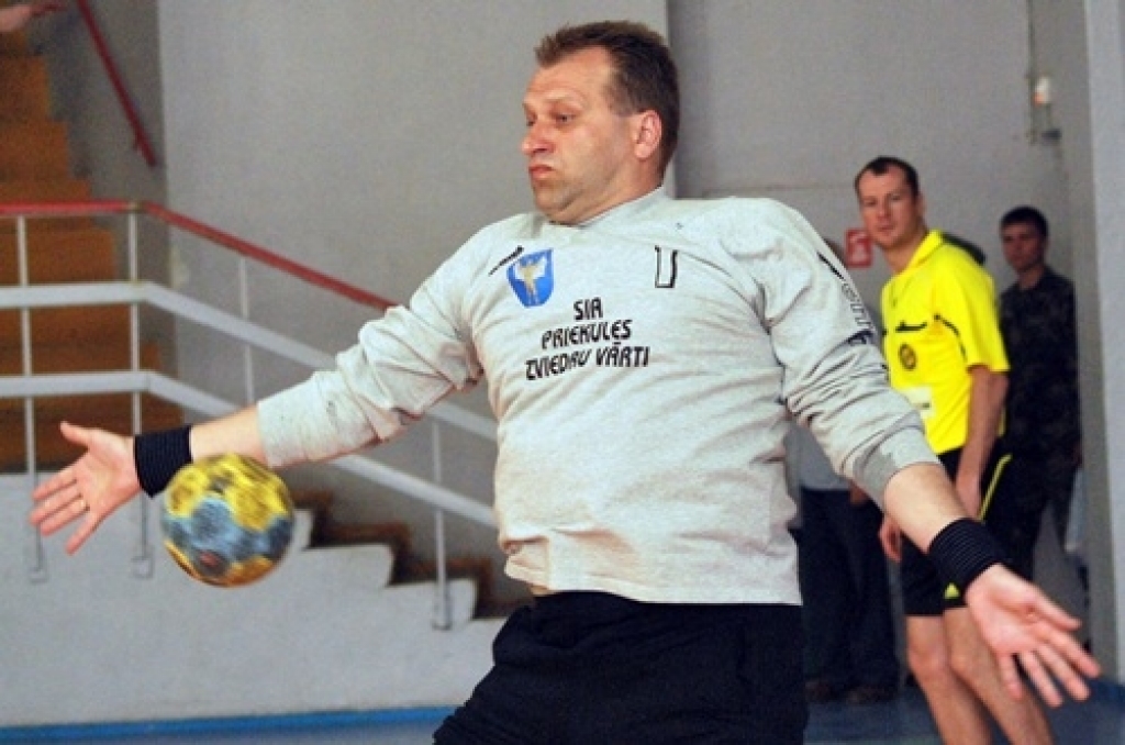 Bauskas sporta namā «Mēmele» 30. aprīlī notika 2010./2011. gada Lietuvas atklātā handbola čempionāta veterāniem spēles vīriešiem un sievietēm «Bauskas kauss 2011».
Šo sporta veidu pie mums iznāk reti redzēt. Lai arī tās, tāpat kā citas...
Autors: Uldis Varnevičs