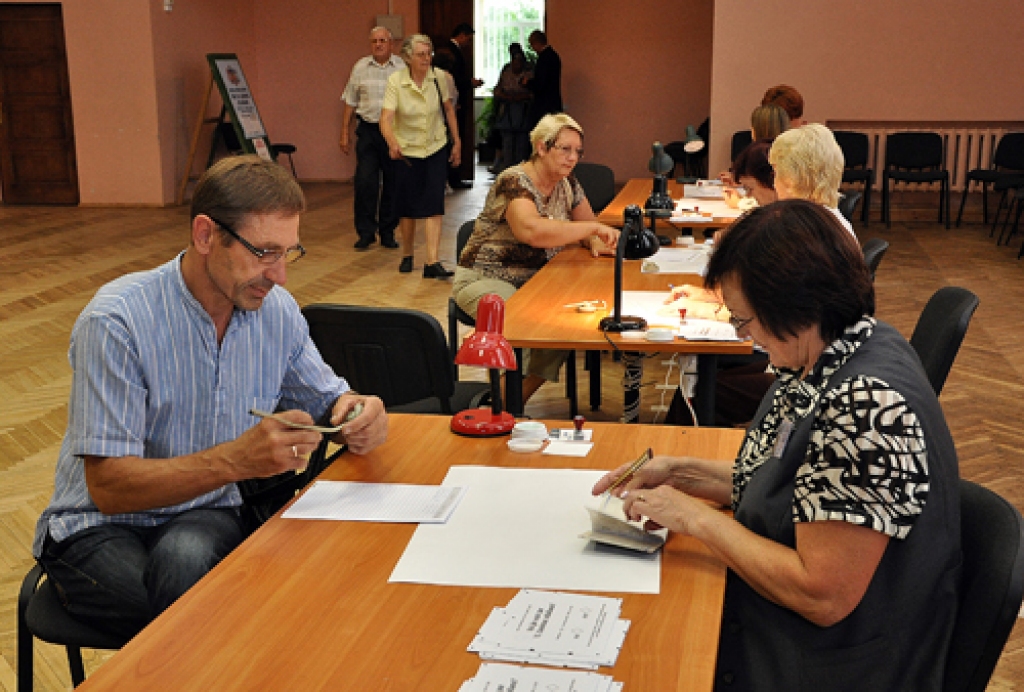 Tautas nobalsošanā par 10.Saeimas atlaišanu 23.jūlijā piedalījušies 687304 jeb 44,56 procenti balsstiesīgo pilsoņu, liecina Centrālās vēlēšanu komisijas (CVK) apkopotā informācija. Ziņas ir apkopotas no visiem 950 Latvijas iecirkņiem. Par...
Autors: Ivars Bogdanovs