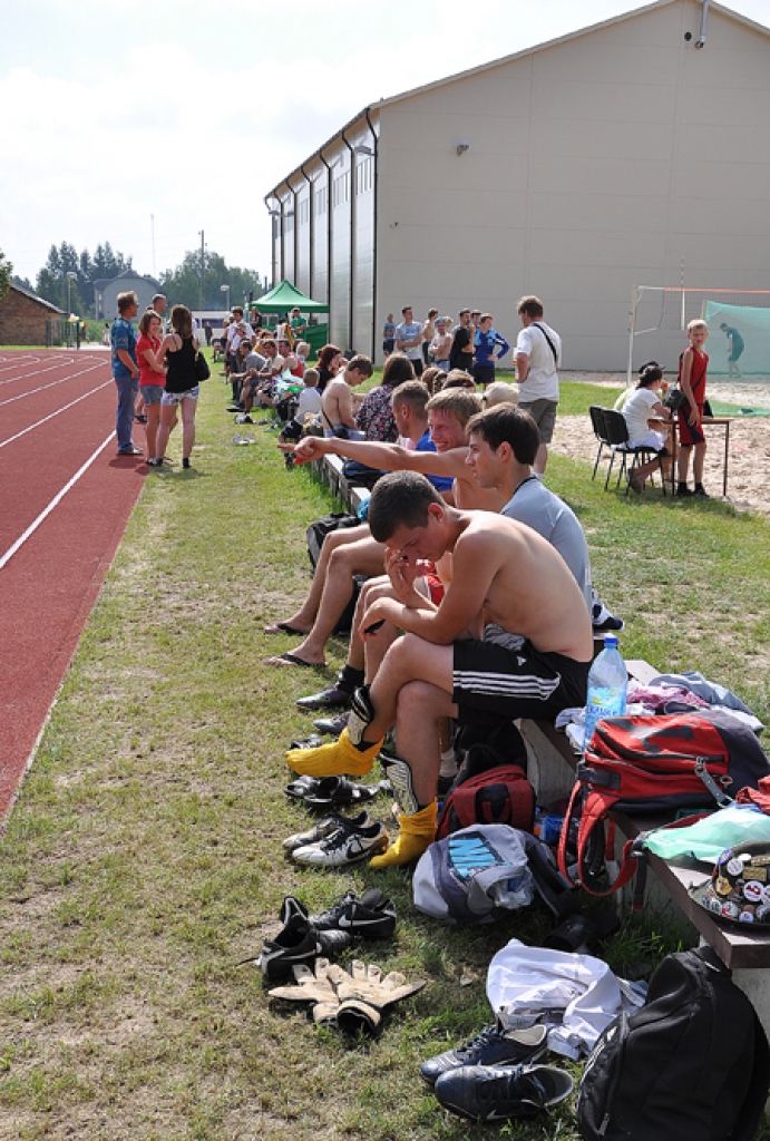 9. jūlijā ar sporta un sadziedāšanās svētkiem svinīgi atklāts rekonstruētais stadions Vecumnieku novada Vallē. Svētku norise – fotoattēlos.