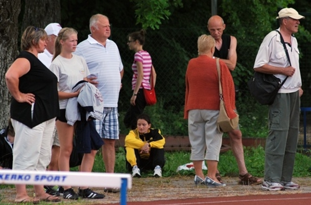 20 dažāda kaluma medaļas mūsu novadu sportisti izcīnījuši Latvijas Jaunatnes olimpiādē. Pēc iegūtajām zelta medaļām Bauskas novads ir septītajā vietā, bet tieši starp novadu komandām baušķenieki ir pirmie, jo augstāk ir tikai pilsētu...
Autors: Uldis Varnevičs