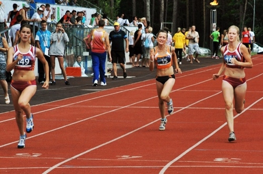 20 dažāda kaluma medaļas mūsu novadu sportisti izcīnījuši Latvijas Jaunatnes olimpiādē. Pēc iegūtajām zelta medaļām Bauskas novads ir septītajā vietā, bet tieši starp novadu komandām baušķenieki ir pirmie, jo augstāk ir tikai pilsētu...
Autors: Uldis Varnevičs