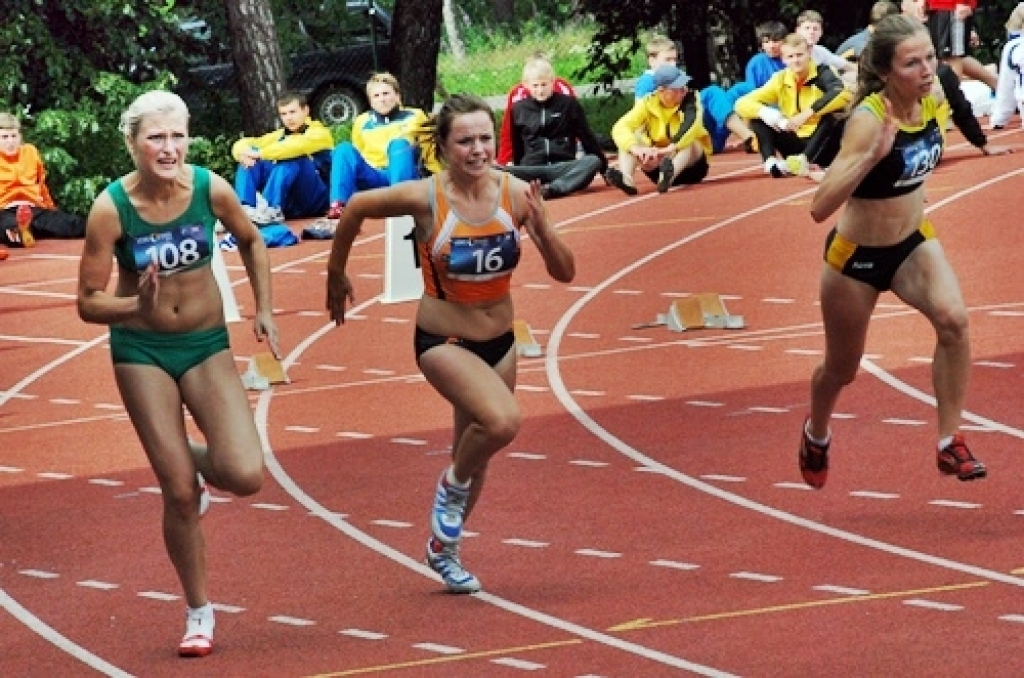 20 dažāda kaluma medaļas mūsu novadu sportisti izcīnījuši Latvijas Jaunatnes olimpiādē. Pēc iegūtajām zelta medaļām Bauskas novads ir septītajā vietā, bet tieši starp novadu komandām baušķenieki ir pirmie, jo augstāk ir tikai pilsētu...
Autors: Uldis Varnevičs