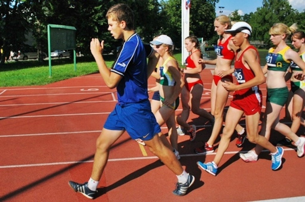20 dažāda kaluma medaļas mūsu novadu sportisti izcīnījuši Latvijas Jaunatnes olimpiādē. Pēc iegūtajām zelta medaļām Bauskas novads ir septītajā vietā, bet tieši starp novadu komandām baušķenieki ir pirmie, jo augstāk ir tikai pilsētu...
Autors: Uldis Varnevičs