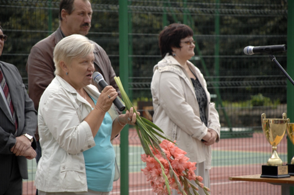Ar dažādām sacensībām, paraugdemonstrējumiem un jautrām izdarībām sestdien, 20. augustā, Pilsrundālē atklāja sporta laukumu.
Autors: Ivars Bogdanovs