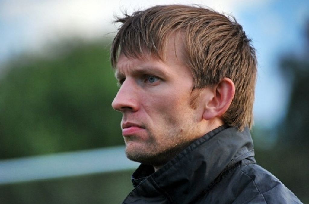 Trešdien, 10. augustā, pirmās Iecavas vidusskolas futbola laukumā tikās «Santos» un «Ballu motors» komandas. Pirmie rezultātu atklāja «Santos», kad izgājienā kļūdījās pretinieku vārtsargs Mihails Kohanovičs un vārtus guva Juris Ludriķis....
Autors: Uldis Varnevičs