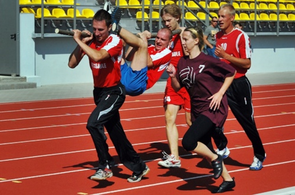 Ar trim uzvarām – šaušanā, lielajā stafetē un minifutbolā – noslēgumā labākais bija Gailīšu pagasts.
Futbola finālā tikās Gailīšu un Vecsaules futbolisti. Kaspara Priedola divi gūtie vārti ļāva triumfēt Gailīšu pagasta komandai un...
Autors: Uldis Varnevičs