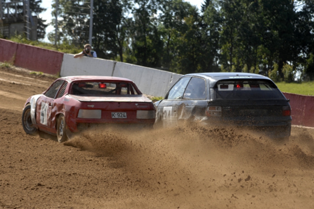 11. septembrī sporta kompleksā «Mūsa» risinājās Latvijas automobiļu federācijas folkreisa vasaras kausa pēdējais posms.
Sacensībās kopumā piedalījās gandrīz 40 sportistu. Vecumnieku novadu pārstāvēja stelpietis Ainārs Kučinskis, bet...
Autors: Ivars Bogdanovs