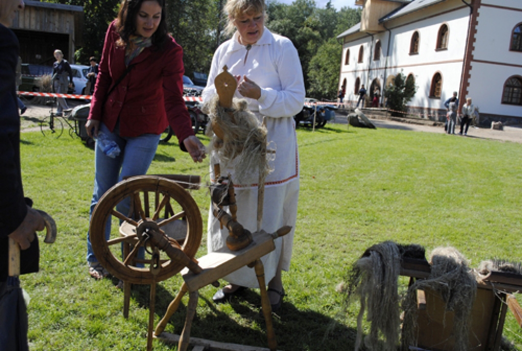 Vecumnieku novada Bārbeles pagasta Ausekļu dzirnavu brīvdabas muzejā 3. septembrī, kupli apmeklēti, aizvadīti tradicionālie Pļaujas svētki.
Pasākuma programma bija bagāta norisēm. Svētkus atklāja pirms pusdienas. Klātesošie devās uz...
Autors: Juris Iļņickis