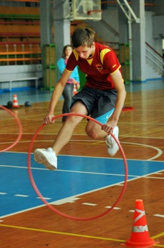 Bauskas sporta namā «Mēmele» 28. oktobrī notika Bauskas novada Bērnu un jaunatnes sporta skolas rīkotās sacensības vidusskolas vecuma grupai «Netradicionālās stafetes».
Piedalījās Bauskas 2. un Uzvaras vidusskolas komandas. Pirmajās trīs...
Autors: Uldis Varnevičs