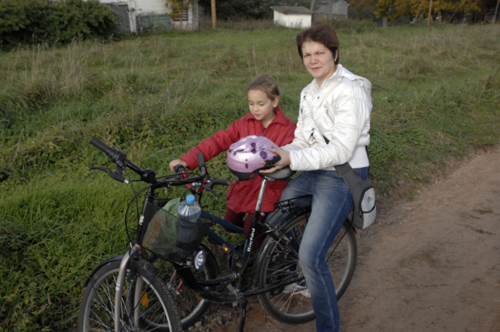 17 kilometru garo velomaršrutu svētdien, 9. oktobrī, Vecumniekos ar velosipēdiem pieveica aptuveni 40 dažāda vecuma dalībnieku. Par rudens velobraucienu iespaidus gūsit, aplūkojot fotogrāfijas.
Autors: Ivars Bogdanovs