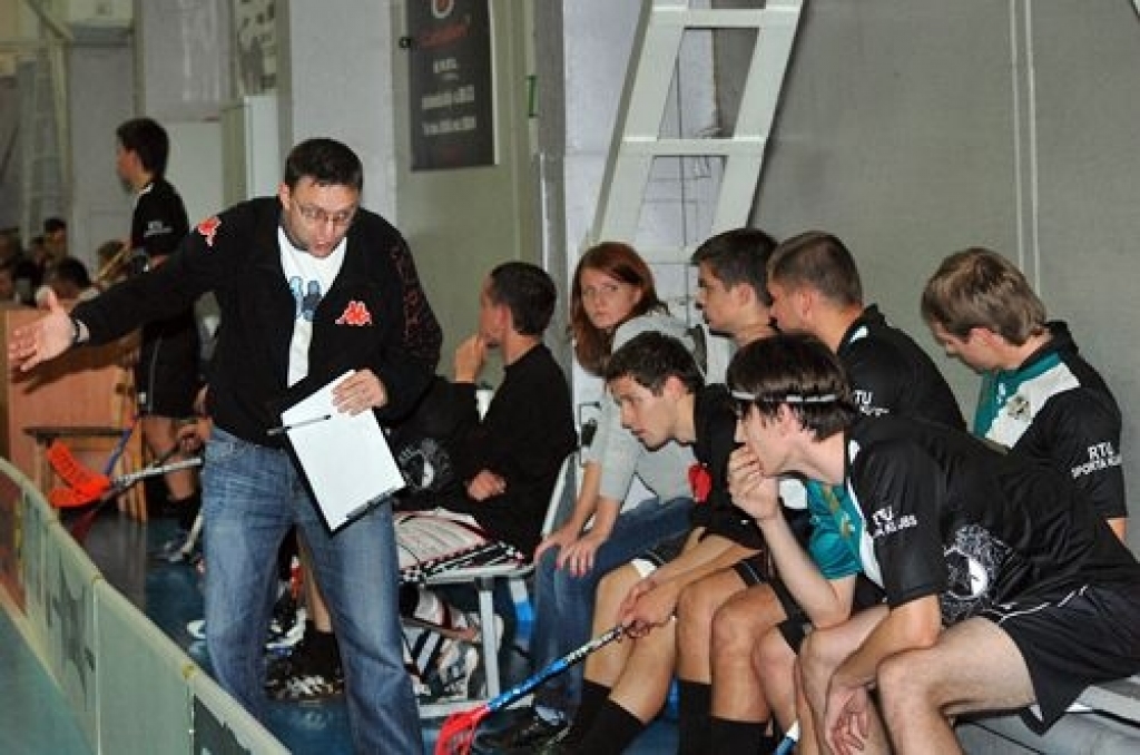 Ar rezultātu 5:12 florbola klubs (FK) «Bauska» sporta namā «Mēmele» sestdien, 1. oktobrī, piekāpās pagājušās sezonas uzvarētājiem «RTU/Inspecta».
Zaudējumā liela nozīme ir nelielajam spēlētāju skaitam komandā, kas rada problēmas jau otro...
Autors: Uldis Varnevičs