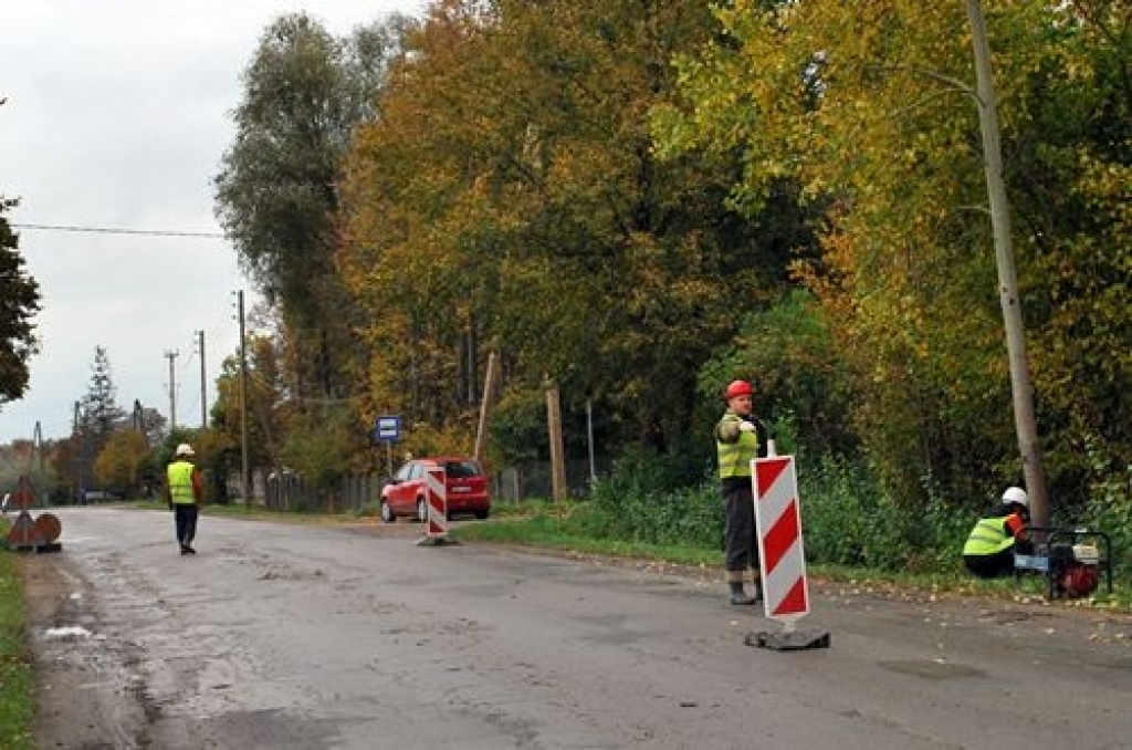 Bauskā un Īslīces pagastā aktīvi turpinās ūdenssaimniecības rekonstrukcijas darbi.
Eiropas Savienības līdzfinansētā projektā «Ūdenssaimniecības pakalpojumu attīstība Īslīces pagastā» darbi pašlaik notiek vairākās vietās – Bērzkalnos, uz...
Autors: Uldis Varnevičs