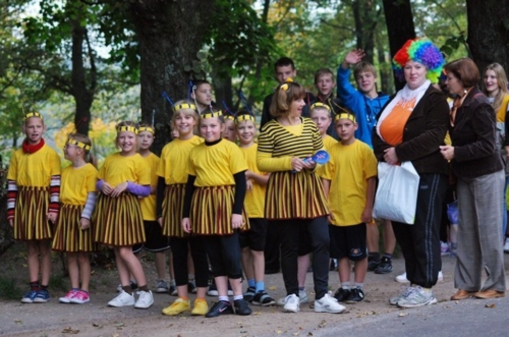 Bērni un jaunieši Bauskā 30. septembrī iesaistījās Olimpiskās dienas aktivitātēs. Aptuveni 400 dalībnieku pulcējās Bauskas novada sporta bāzē Pilskalna ielā 26.
Olimpiskās dienas dalībnieki no Brīvības bulvāra vieglā skrējienā devās uz...
Autors: Uldis Varnevičs