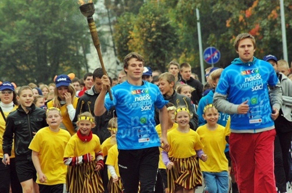 Bērni un jaunieši Bauskā 30. septembrī iesaistījās Olimpiskās dienas aktivitātēs. Aptuveni 400 dalībnieku pulcējās Bauskas novada sporta bāzē Pilskalna ielā 26.
Olimpiskās dienas dalībnieki no Brīvības bulvāra vieglā skrējienā devās uz...
Autors: Uldis Varnevičs