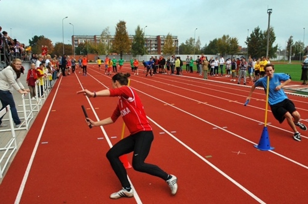 Bērni un jaunieši Bauskā 30. septembrī iesaistījās Olimpiskās dienas aktivitātēs. Aptuveni 400 dalībnieku pulcējās Bauskas novada sporta bāzē Pilskalna ielā 26.
Olimpiskās dienas dalībnieki no Brīvības bulvāra vieglā skrējienā devās uz...
Autors: Uldis Varnevičs