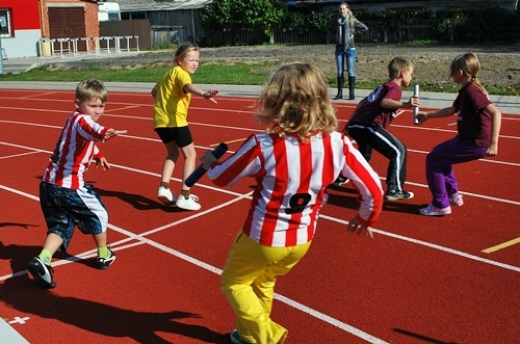 Bērni un jaunieši Bauskā 30. septembrī iesaistījās Olimpiskās dienas aktivitātēs. Aptuveni 400 dalībnieku pulcējās Bauskas novada sporta bāzē Pilskalna ielā 26.
Olimpiskās dienas dalībnieki no Brīvības bulvāra vieglā skrējienā devās uz...
Autors: Uldis Varnevičs