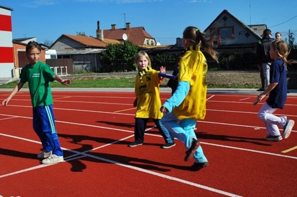 Bērni un jaunieši Bauskā 30. septembrī iesaistījās Olimpiskās dienas aktivitātēs. Aptuveni 400 dalībnieku pulcējās Bauskas novada sporta bāzē Pilskalna ielā 26.
Olimpiskās dienas dalībnieki no Brīvības bulvāra vieglā skrējienā devās uz...
Autors: Uldis Varnevičs