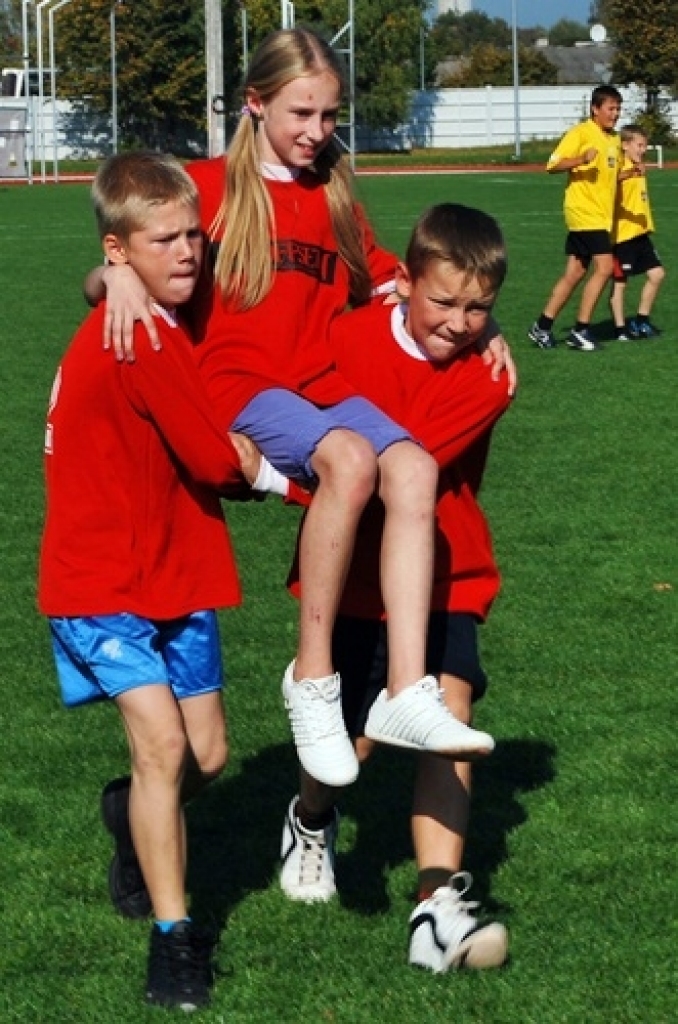 Bērni un jaunieši Bauskā 30. septembrī iesaistījās Olimpiskās dienas aktivitātēs. Aptuveni 400 dalībnieku pulcējās Bauskas novada sporta bāzē Pilskalna ielā 26.
Olimpiskās dienas dalībnieki no Brīvības bulvāra vieglā skrējienā devās uz...
Autors: Uldis Varnevičs