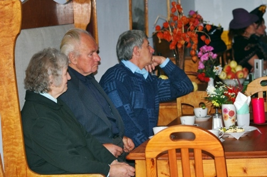 Annai Brigaderei (1861–1933) 1. oktobrī apritēja 150 gadu jubileja. Rundāles novada Mežmaļu sētā 29. septembrī notika neformāls literārs pasākums «Annai Brigaderei 150». Apmeklētāji sveču gaismā klausījās stāstu par rakstnieci un...
Autors: Uldis Varnevičs