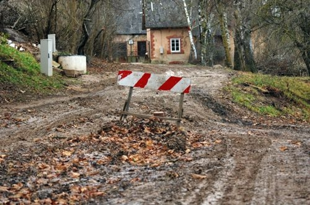 Līdz pat nākamā gada beigām mūsu pilsētas ielās notiks ūdenssaimniecības rekonstrukcijas darbi. Diemžēl tie ir atnesuši ne tikai pozitīvas cerības par ērtībām, kādas sagaidīsim pēc darbu beigām, bet arī daudz negatīvu novērojumu saistībā...
Autors: Uldis Varnevičs